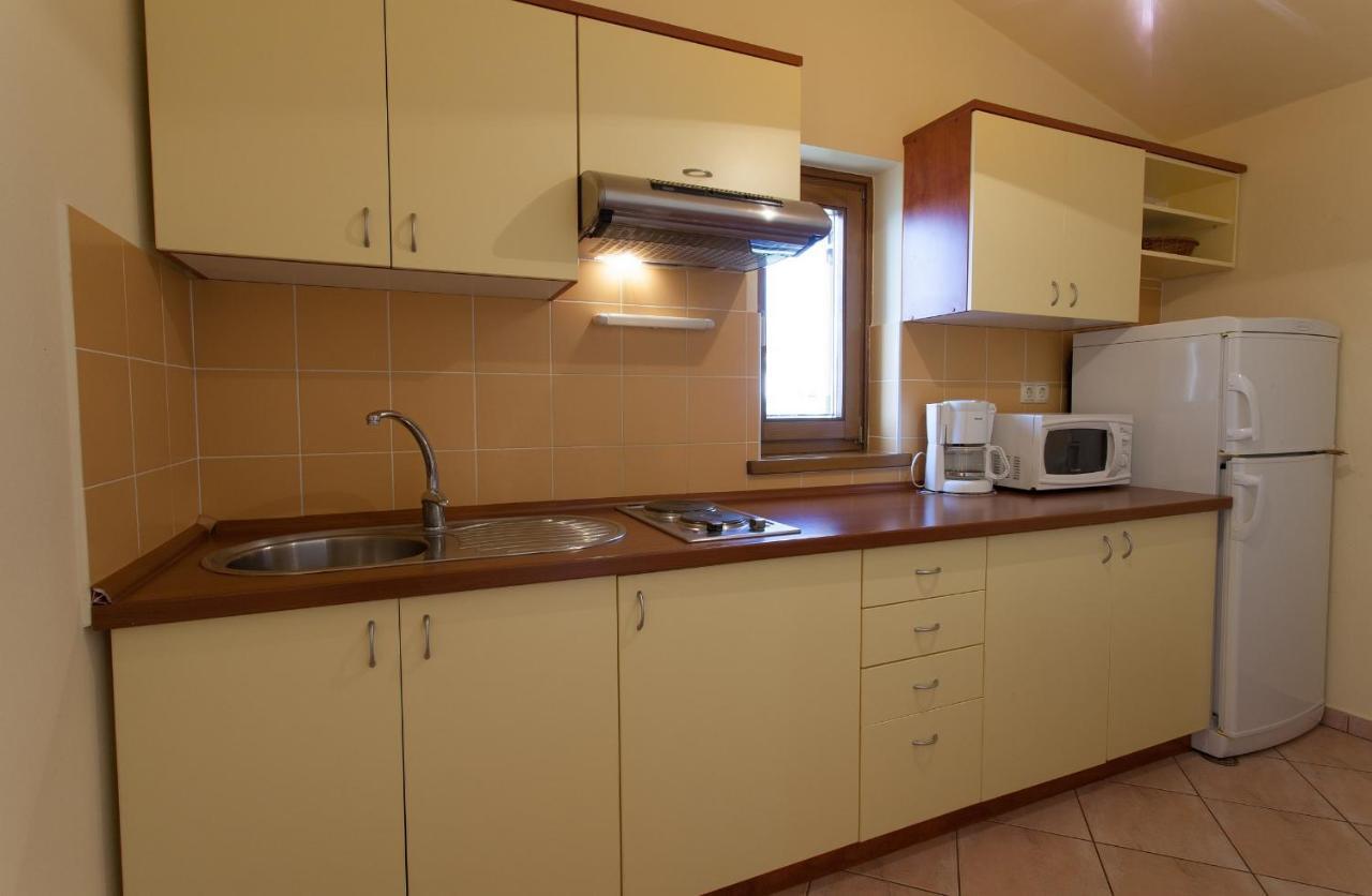 Apartman Vjekoslav Veglia Exterior foto