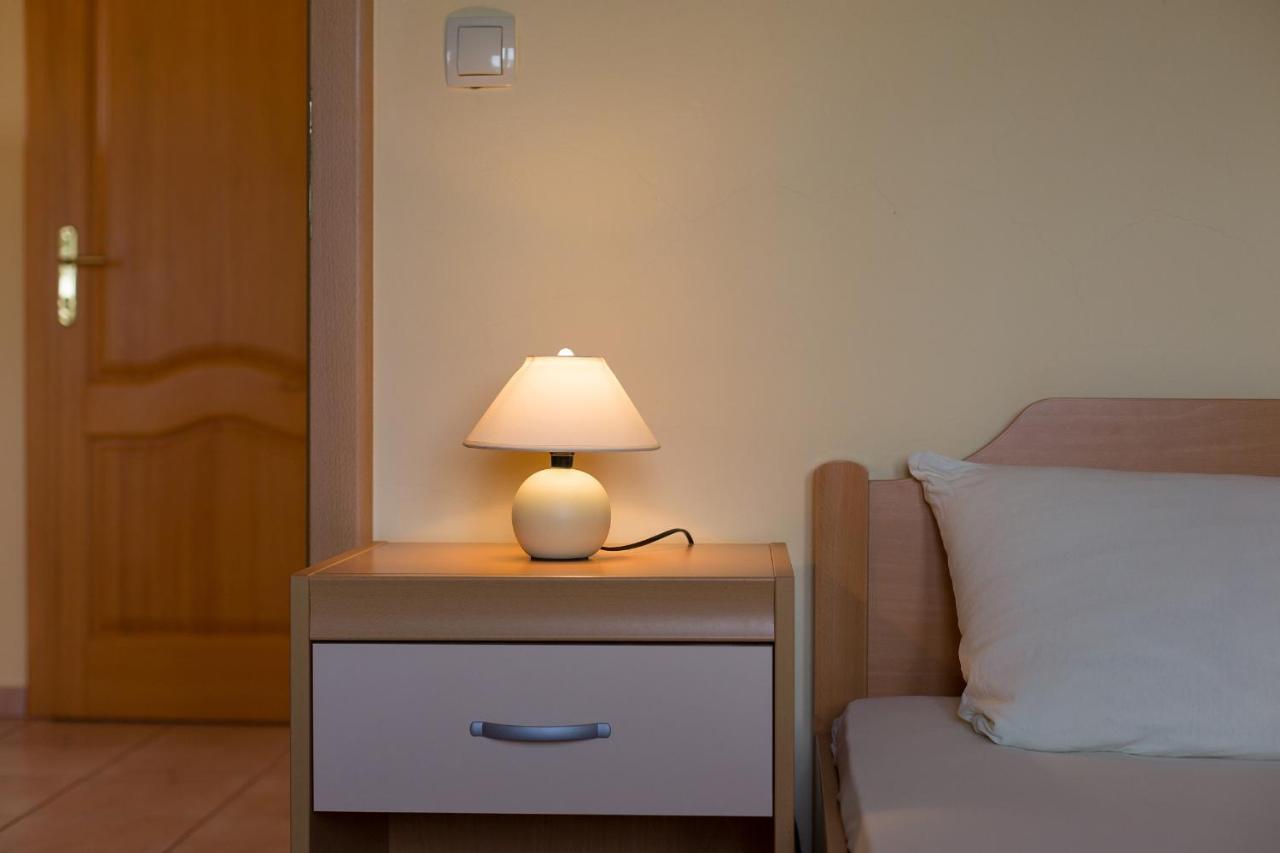 Apartman Vjekoslav Veglia Exterior foto