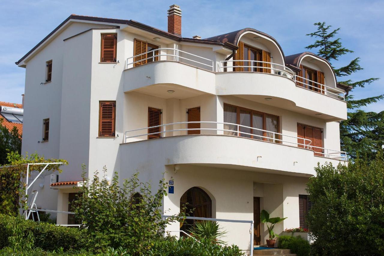 Apartman Vjekoslav Veglia Exterior foto