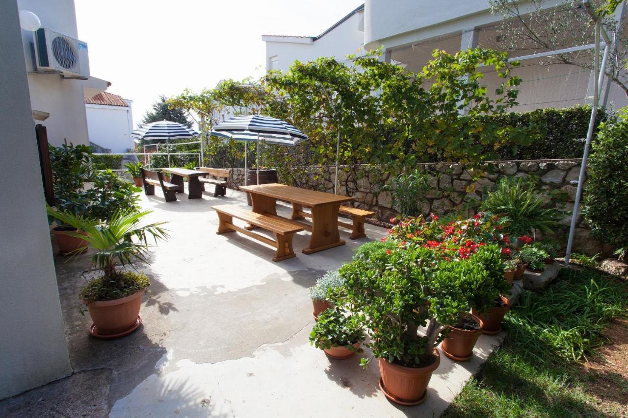 Apartman Vjekoslav Veglia Exterior foto
